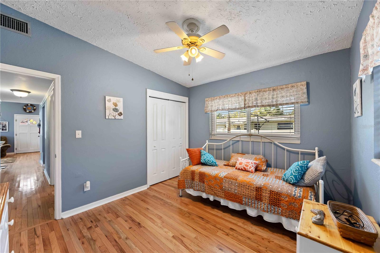 Image 19 of 40 For 1915 3rd Avenue E