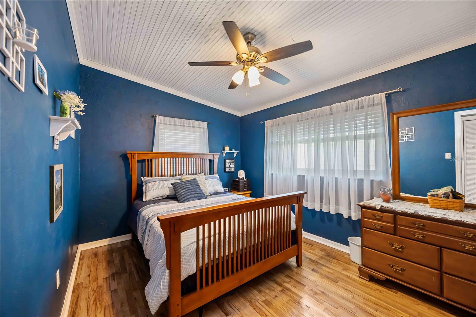 Image 20 of 40 For 1915 3rd Avenue E