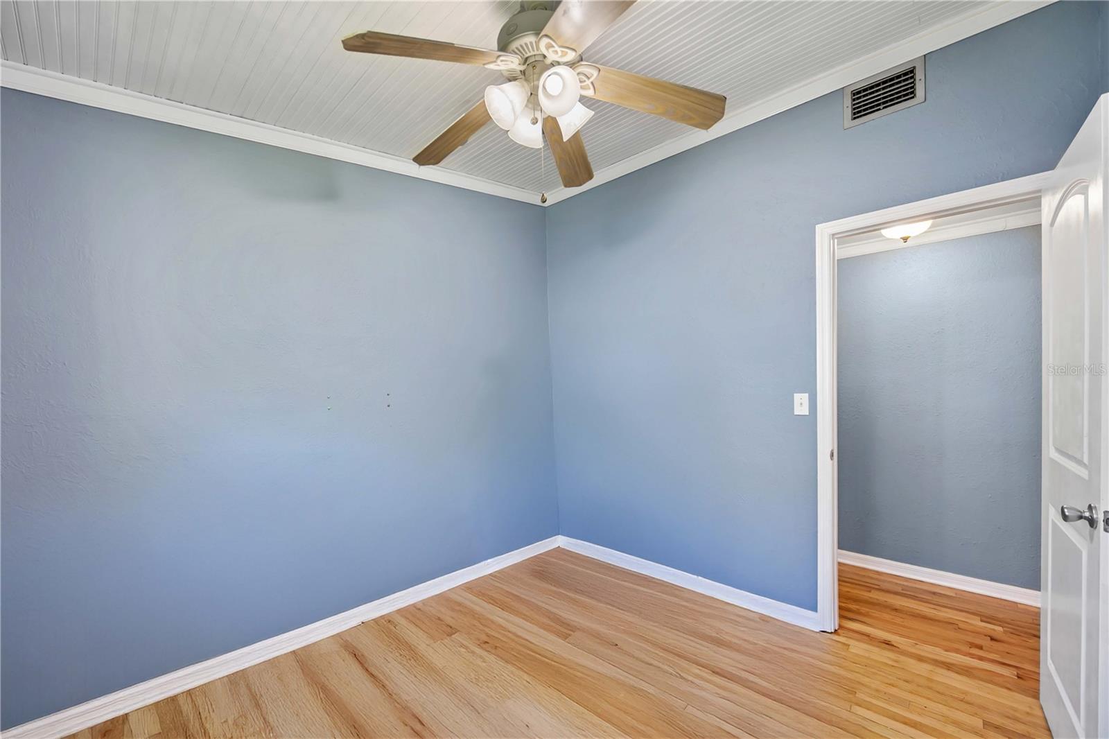 Image 26 of 40 For 1915 3rd Avenue E