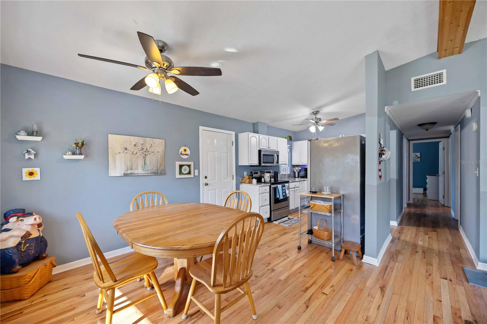 Image 4 of 40 For 1915 3rd Avenue E