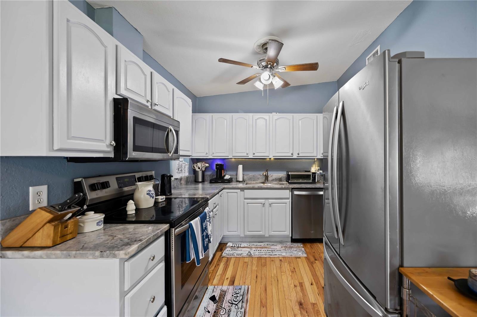 Image 6 of 40 For 1915 3rd Avenue E