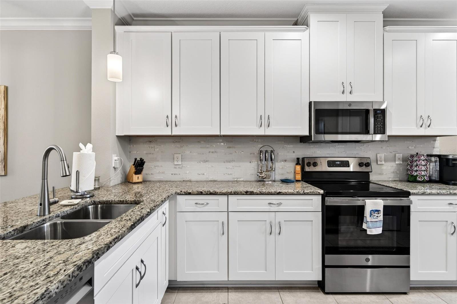 Image 16 of 81 For 13822 Messina Loop 103