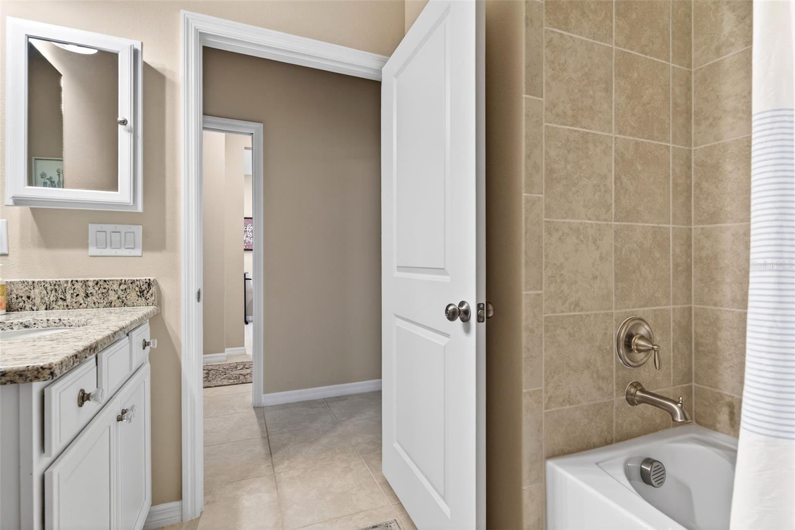 Image 34 of 81 For 13822 Messina Loop 103