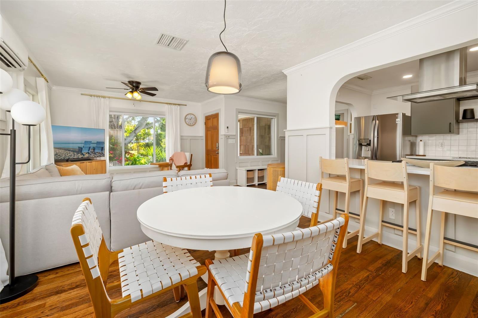 Image 13 of 56 For 2502 15th Avenue W