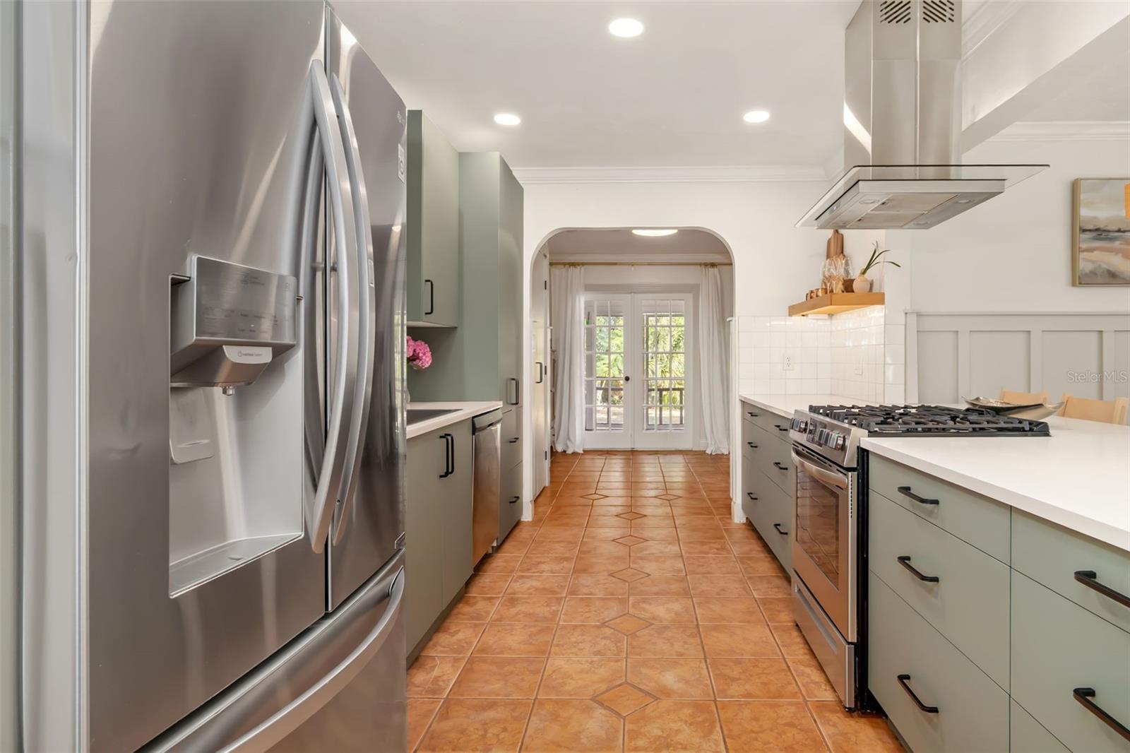 Image 15 of 56 For 2502 15th Avenue W