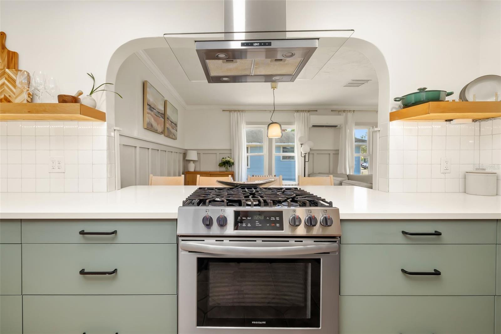 Image 16 of 56 For 2502 15th Avenue W