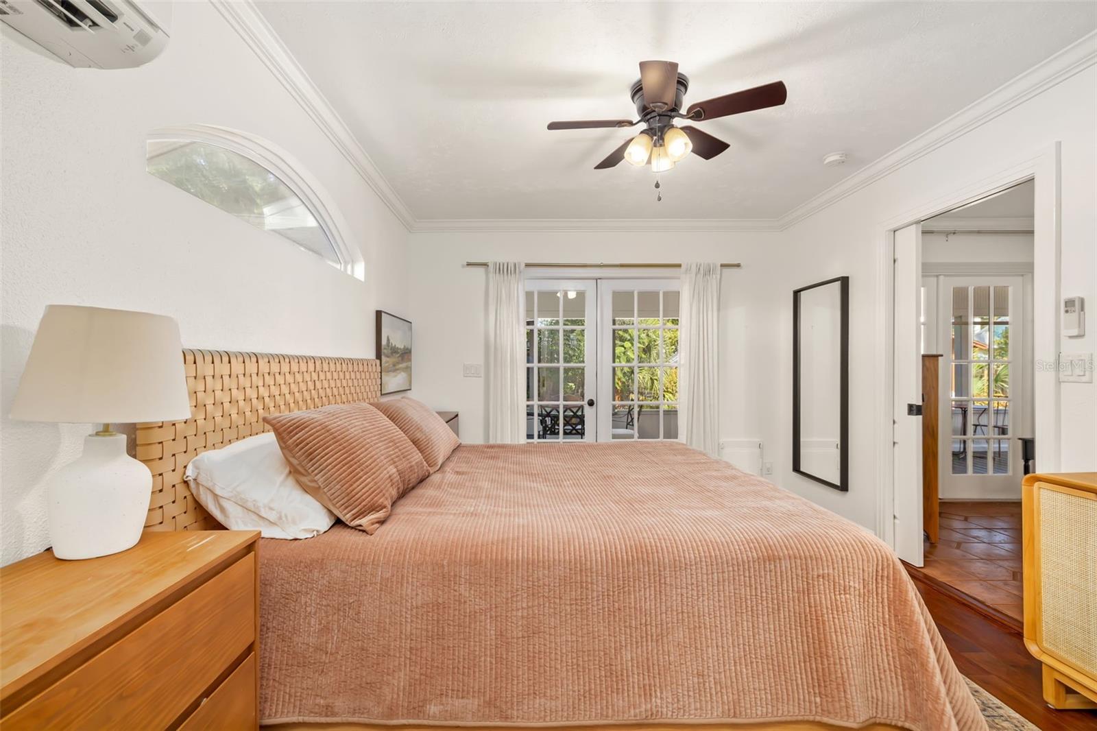 Image 19 of 56 For 2502 15th Avenue W