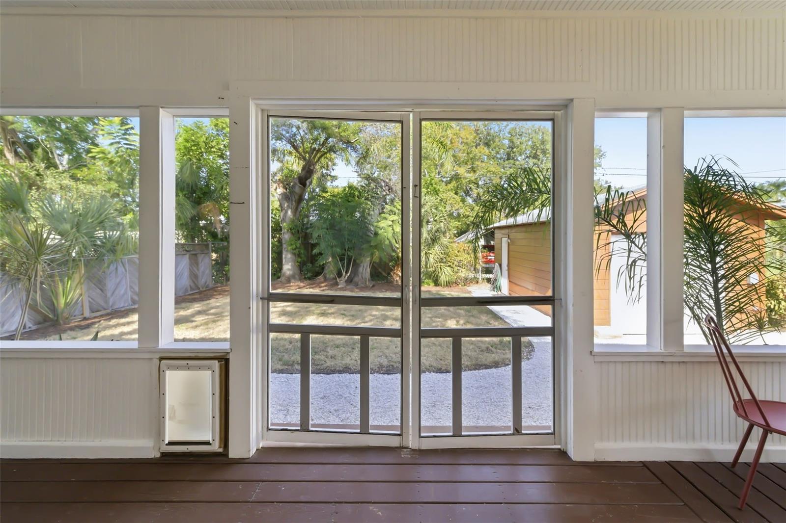 Image 35 of 56 For 2502 15th Avenue W