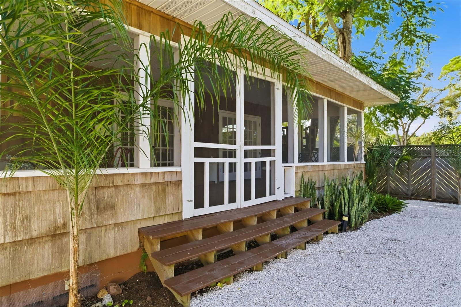 Image 39 of 56 For 2502 15th Avenue W