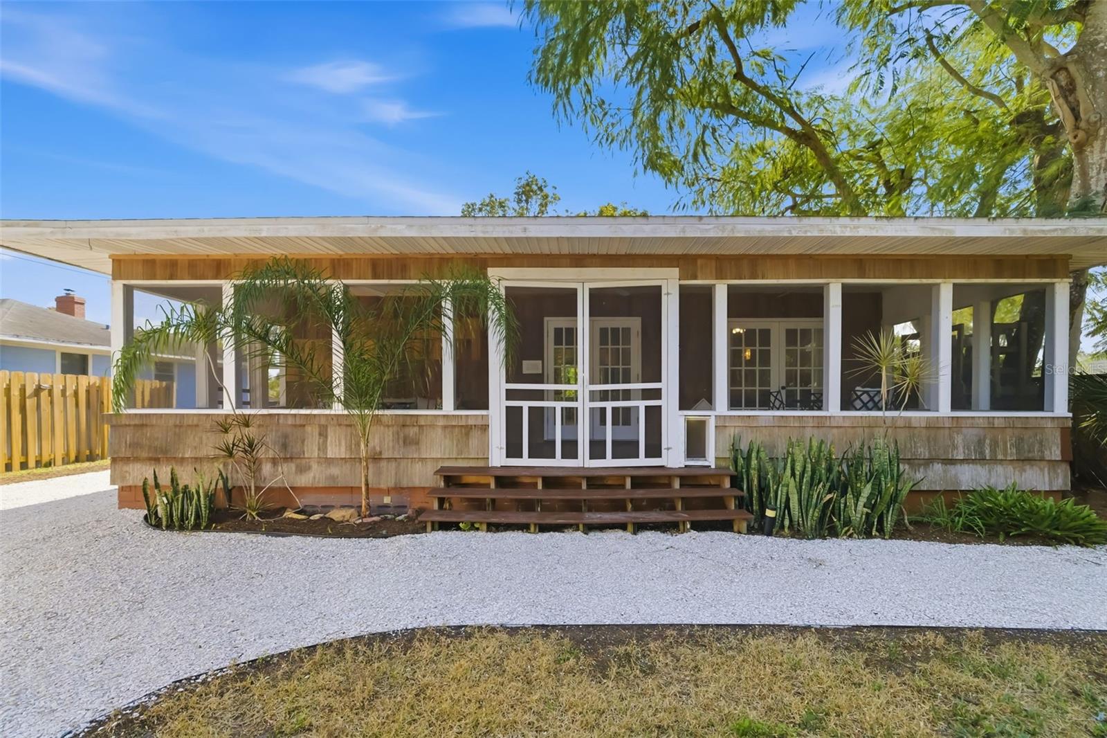 Image 40 of 56 For 2502 15th Avenue W