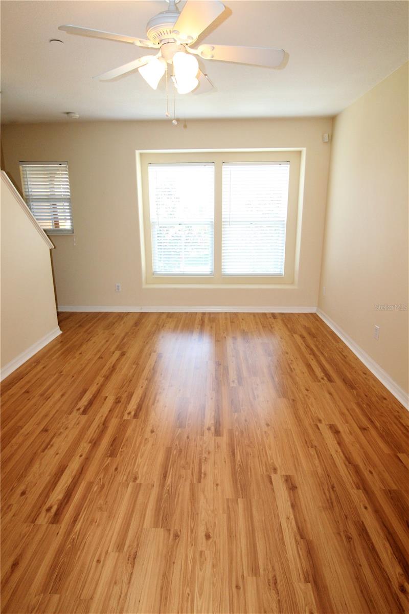 Image 7 of 21 For 8805 White Sage Loop