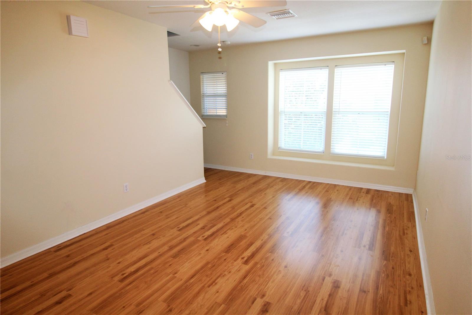 Image 8 of 21 For 8805 White Sage Loop