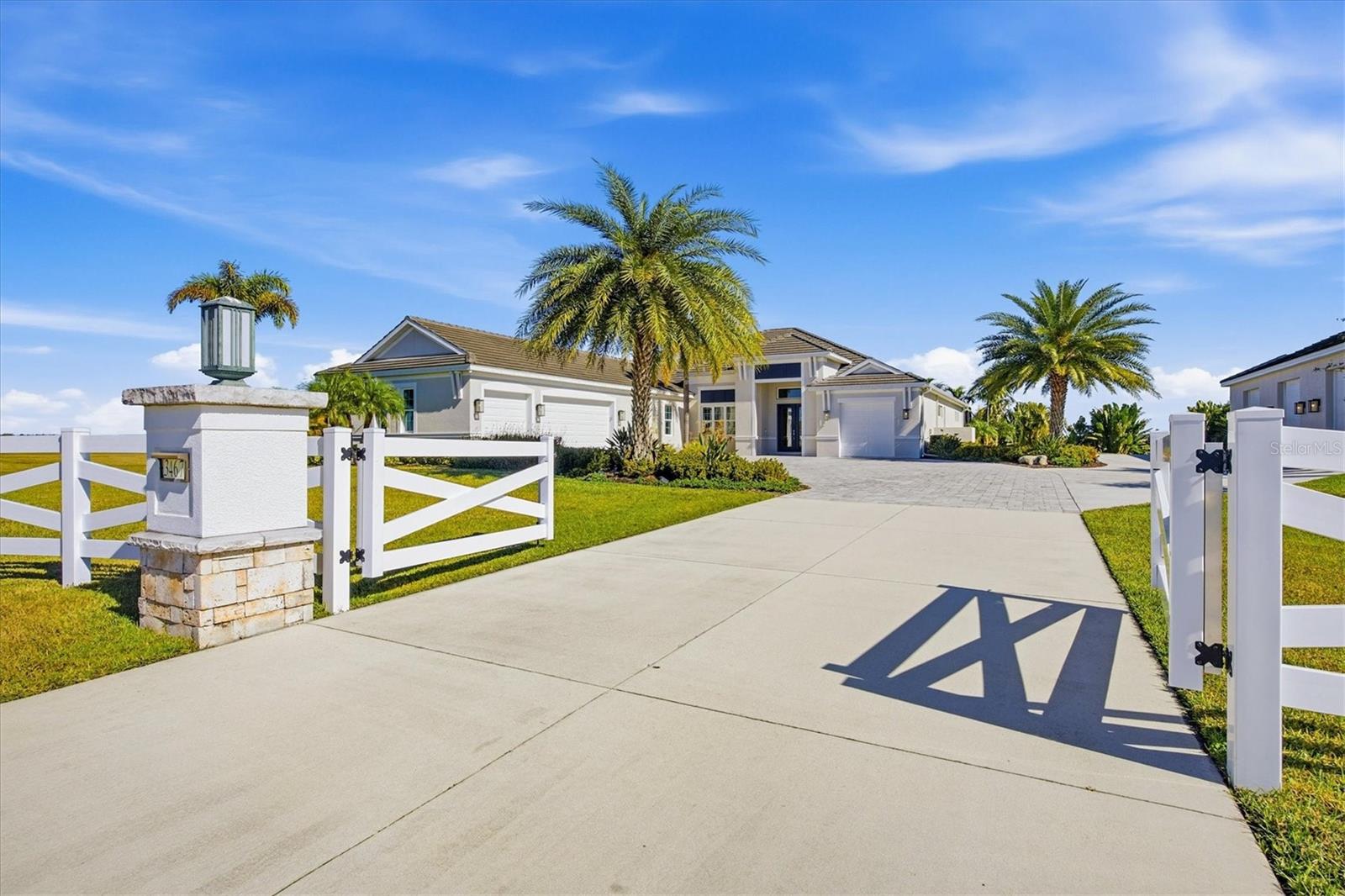 Image 15 of 70 For 3467 Compound Court