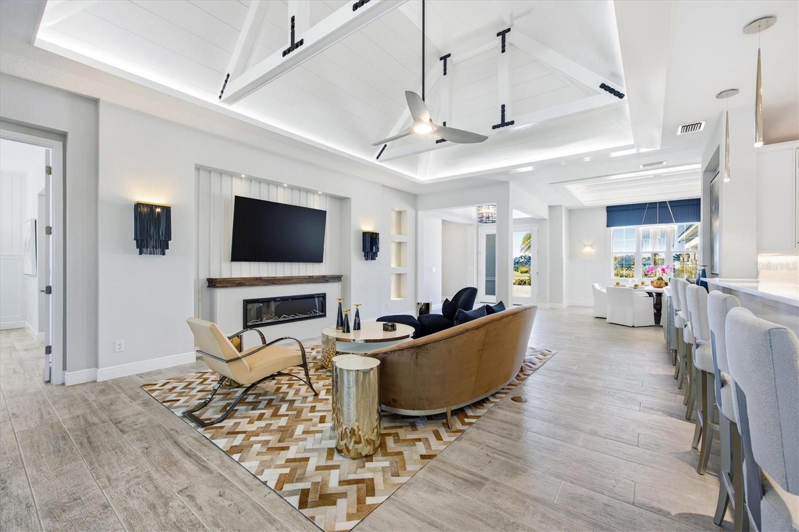 Image 18 of 70 For 3467 Compound Court