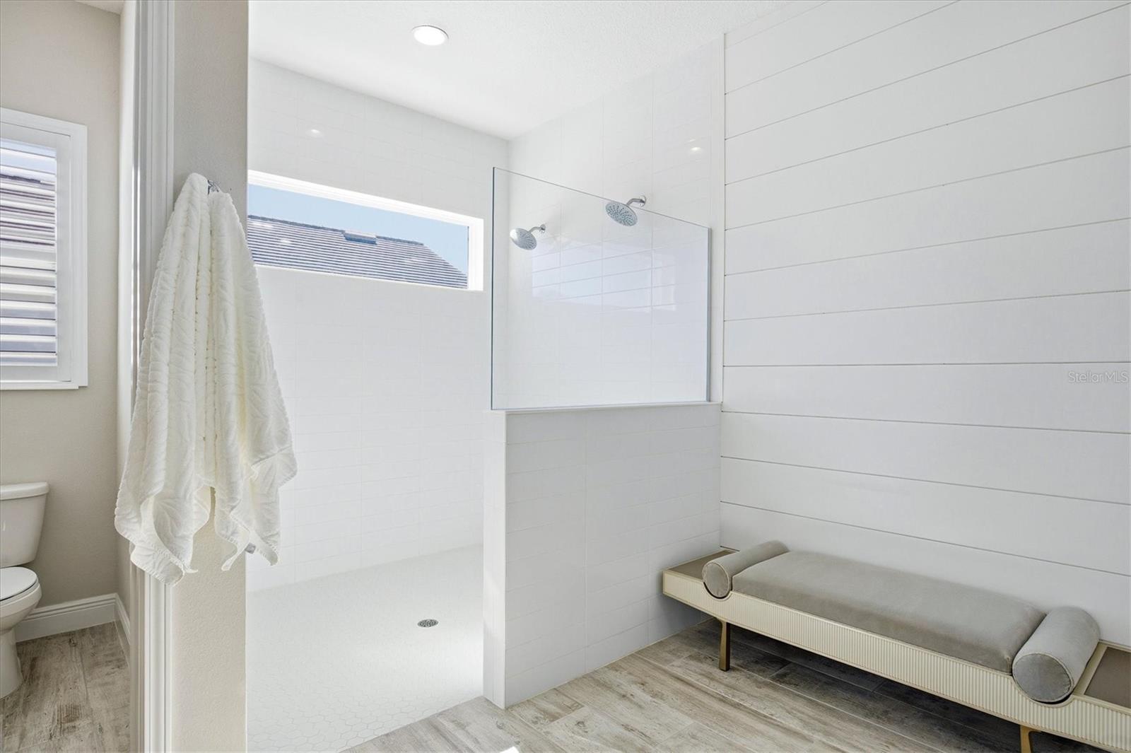 Image 35 of 70 For 3467 Compound Court