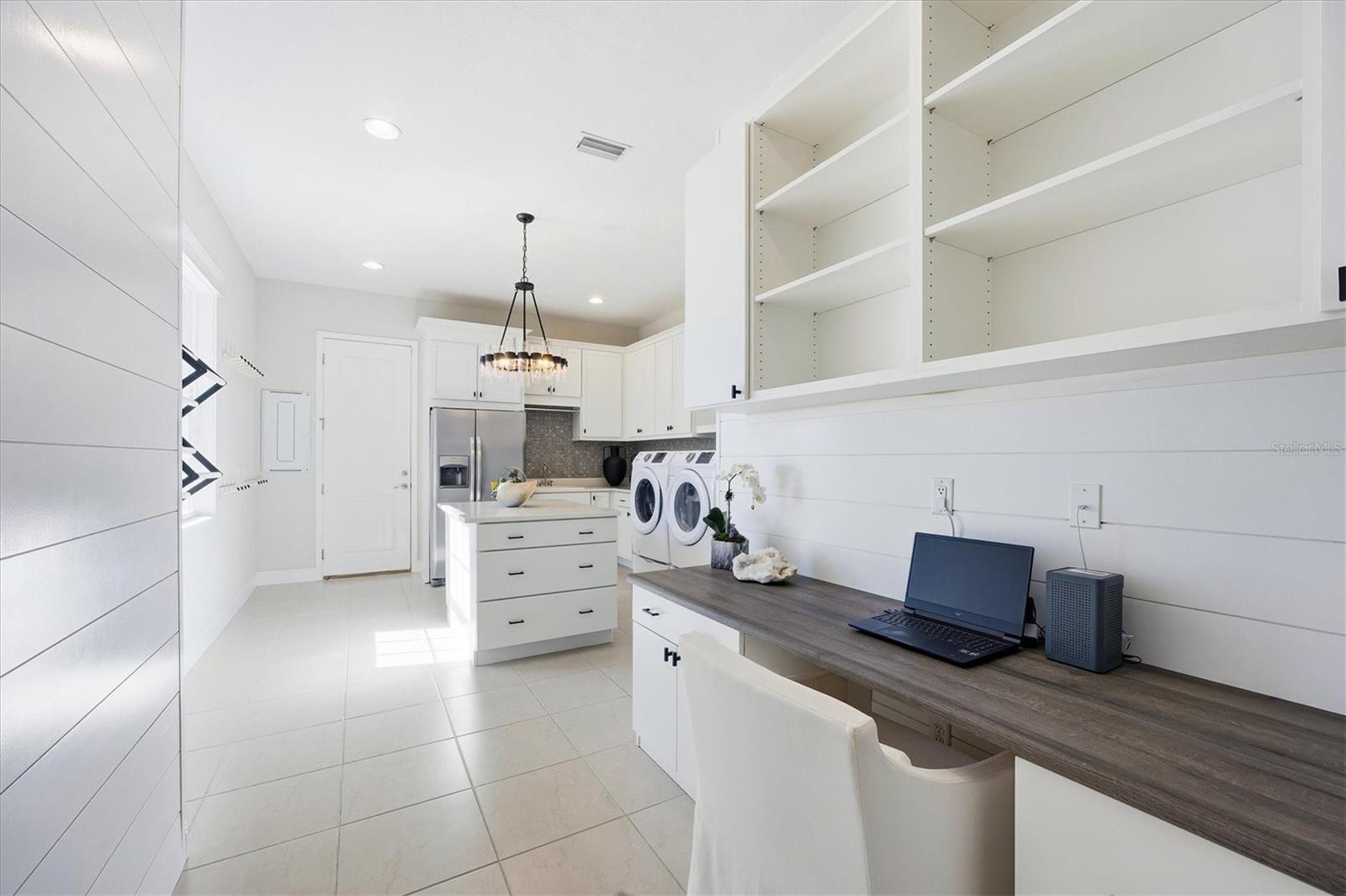 Image 38 of 70 For 3467 Compound Court