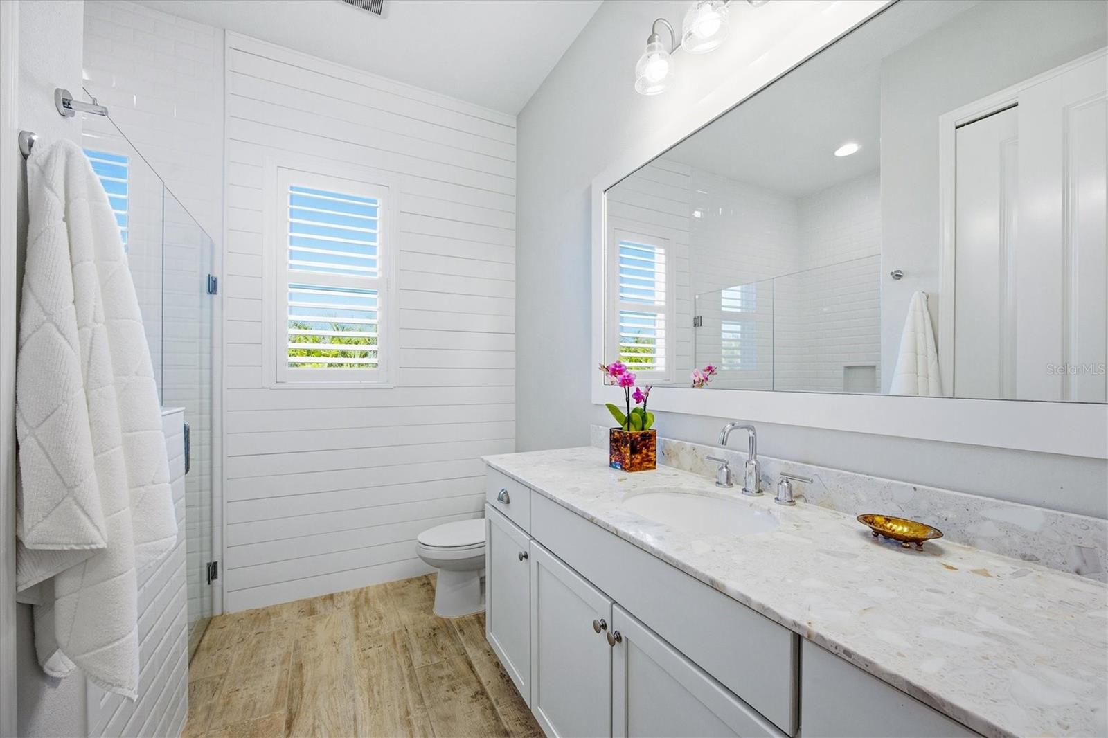 Image 42 of 70 For 3467 Compound Court