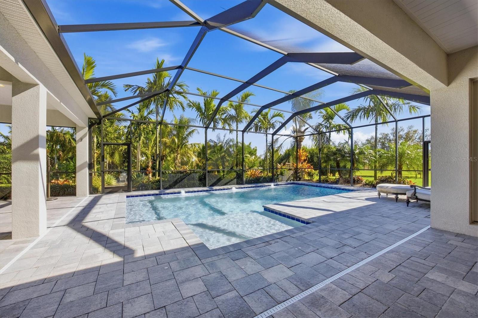 Image 54 of 70 For 3467 Compound Court