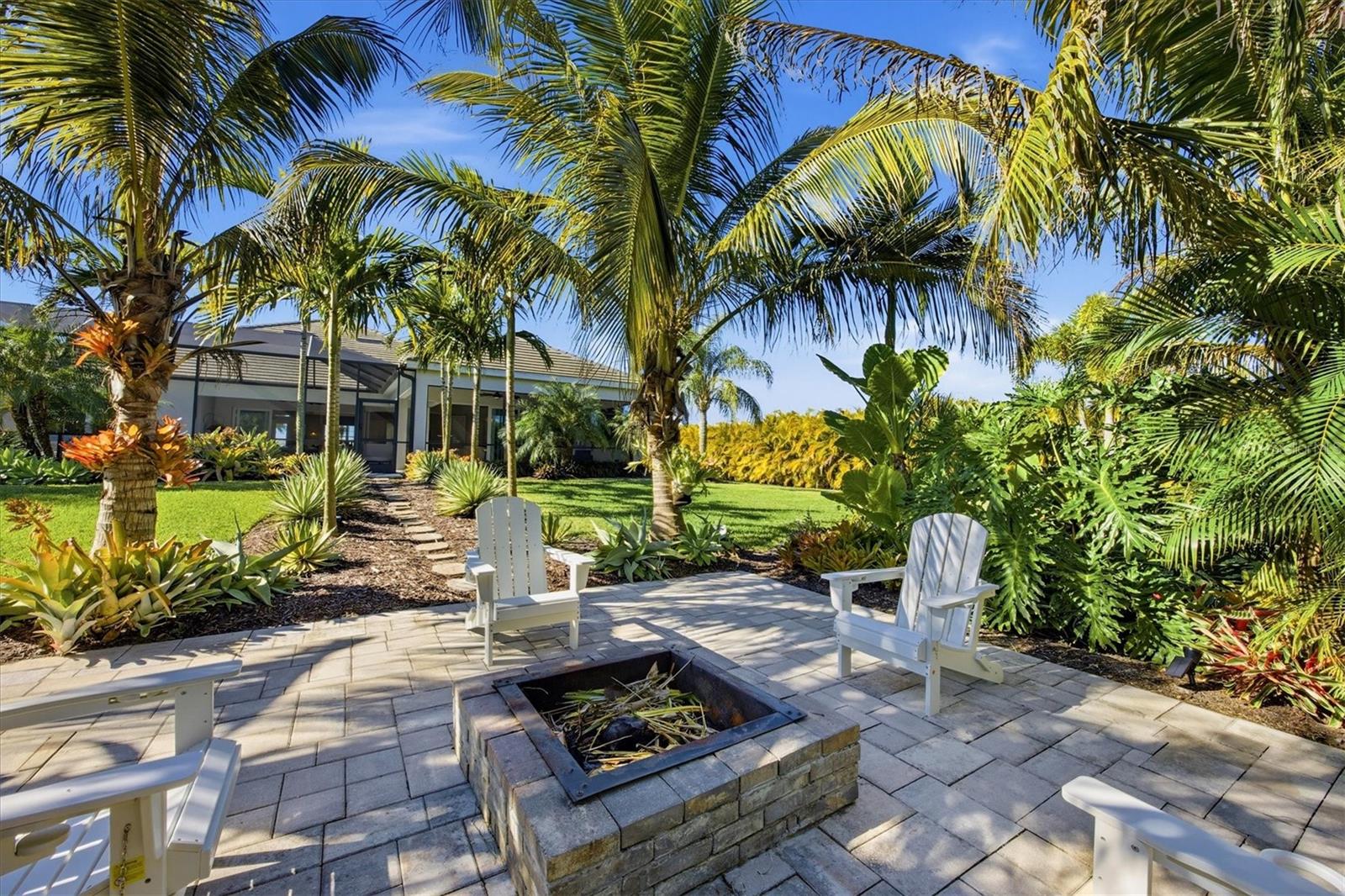 Image 60 of 70 For 3467 Compound Court