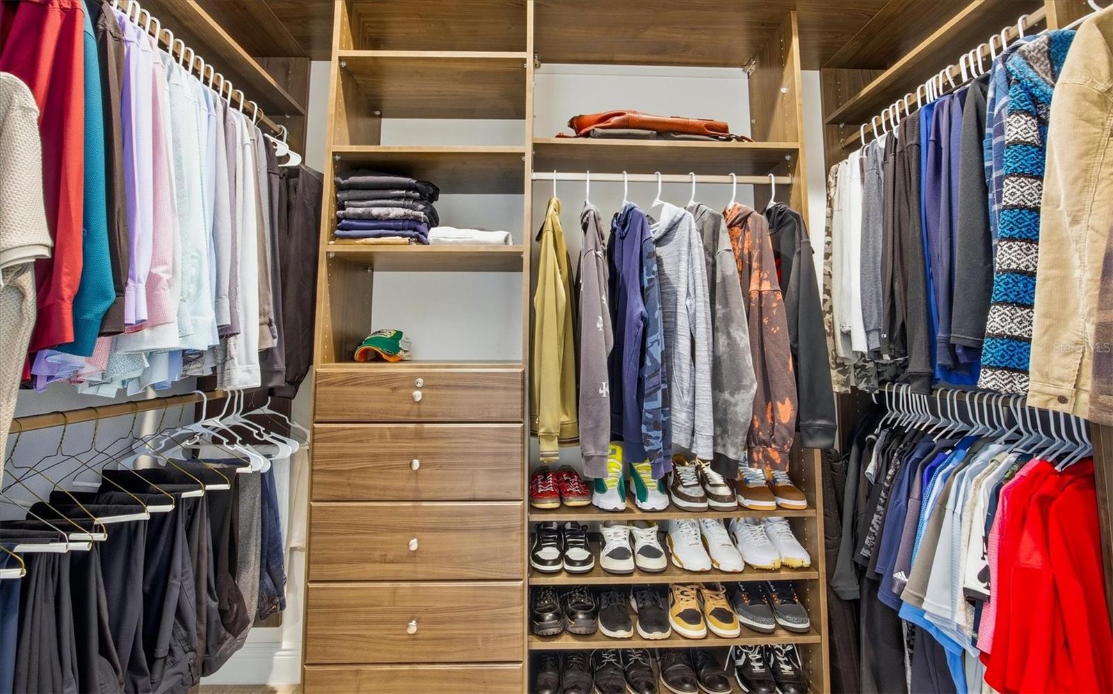 Image 68 of 70 For 3467 Compound Court