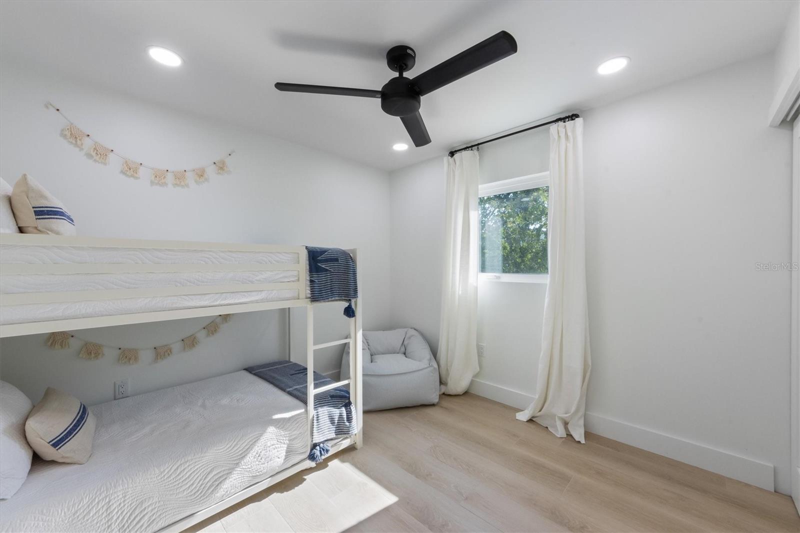 Image 28 of 35 For 414 79th Street