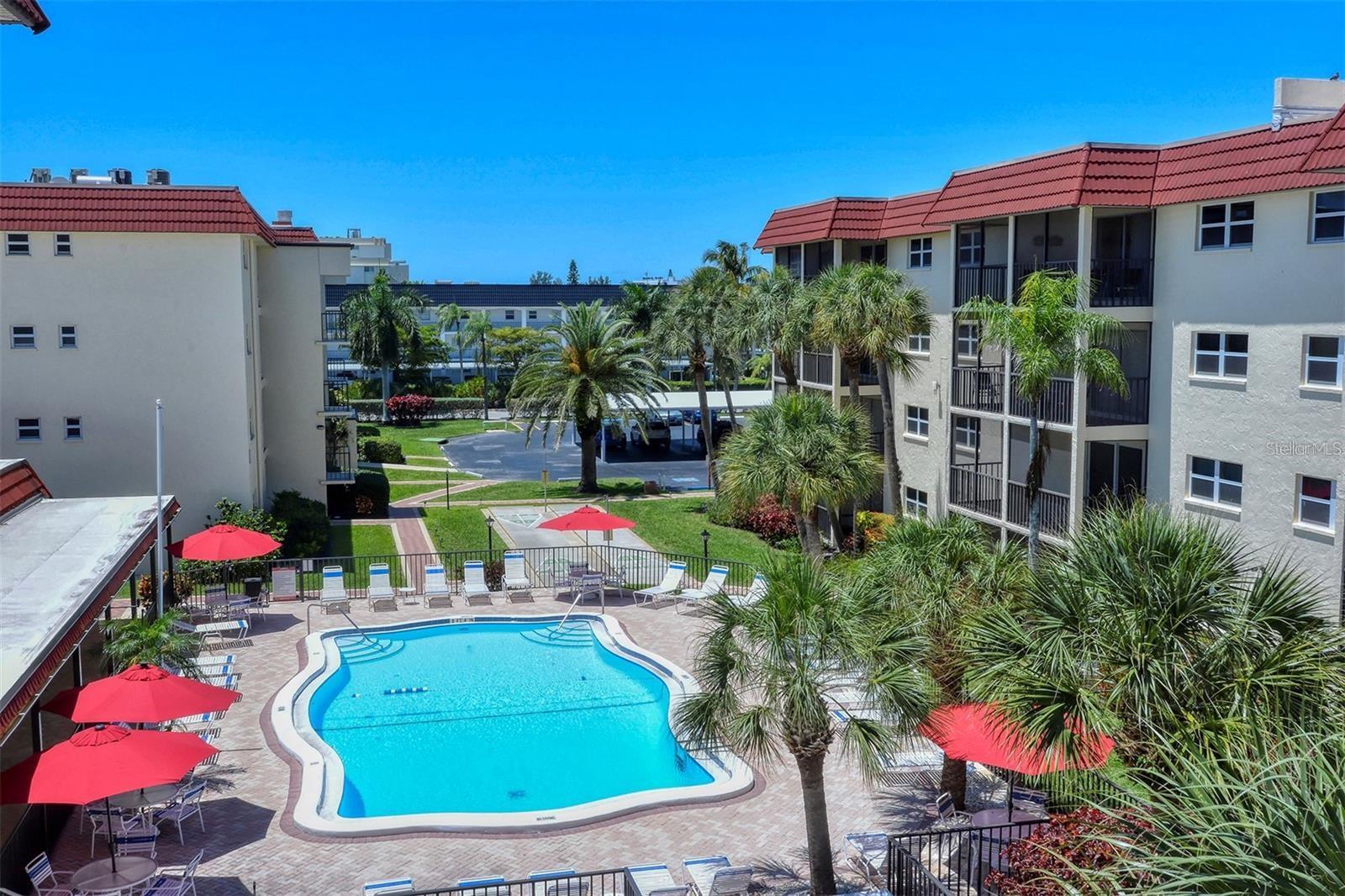 Listing photo id 24 for 915 Beach Road 216