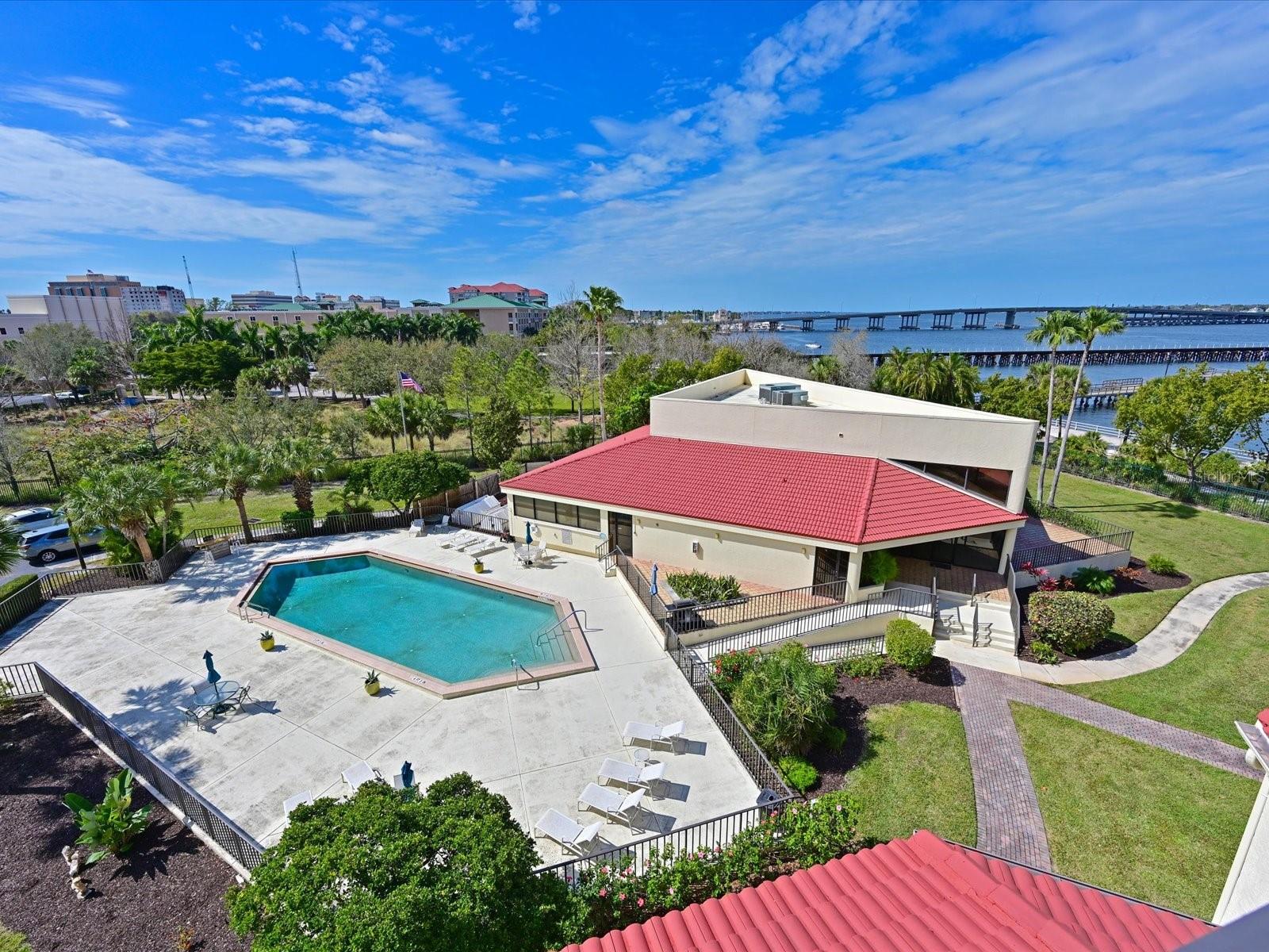 Image 21 of 28 For 204 3rd Street W 405