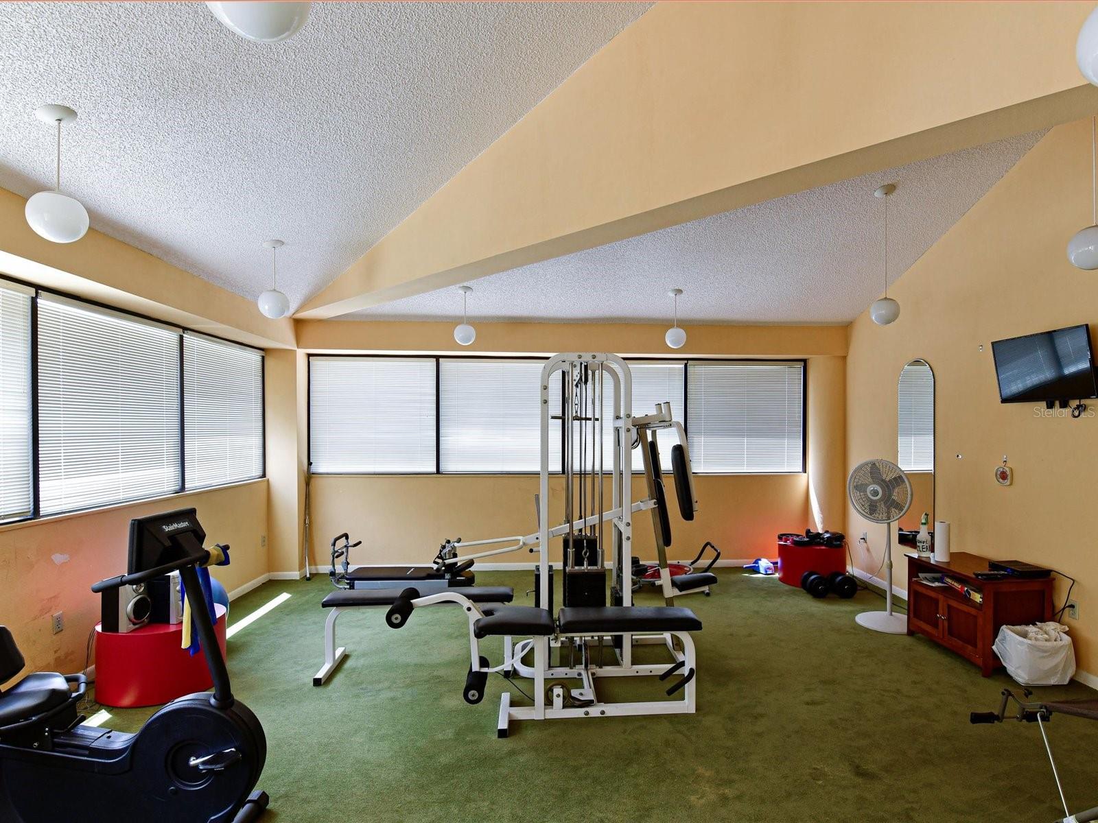 Image 24 of 28 For 204 3rd Street W 405