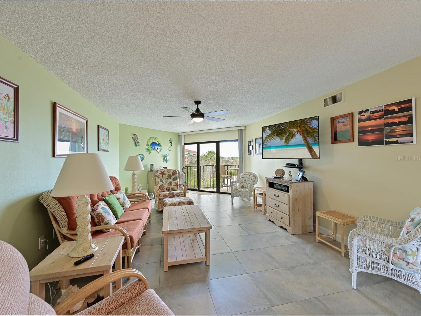 Image 4 of 28 For 204 3rd Street W 405