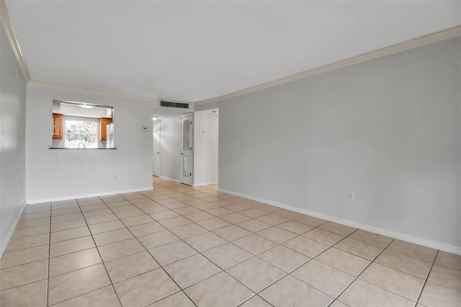 Image 15 of 33 For 960 La Costa Circle 3