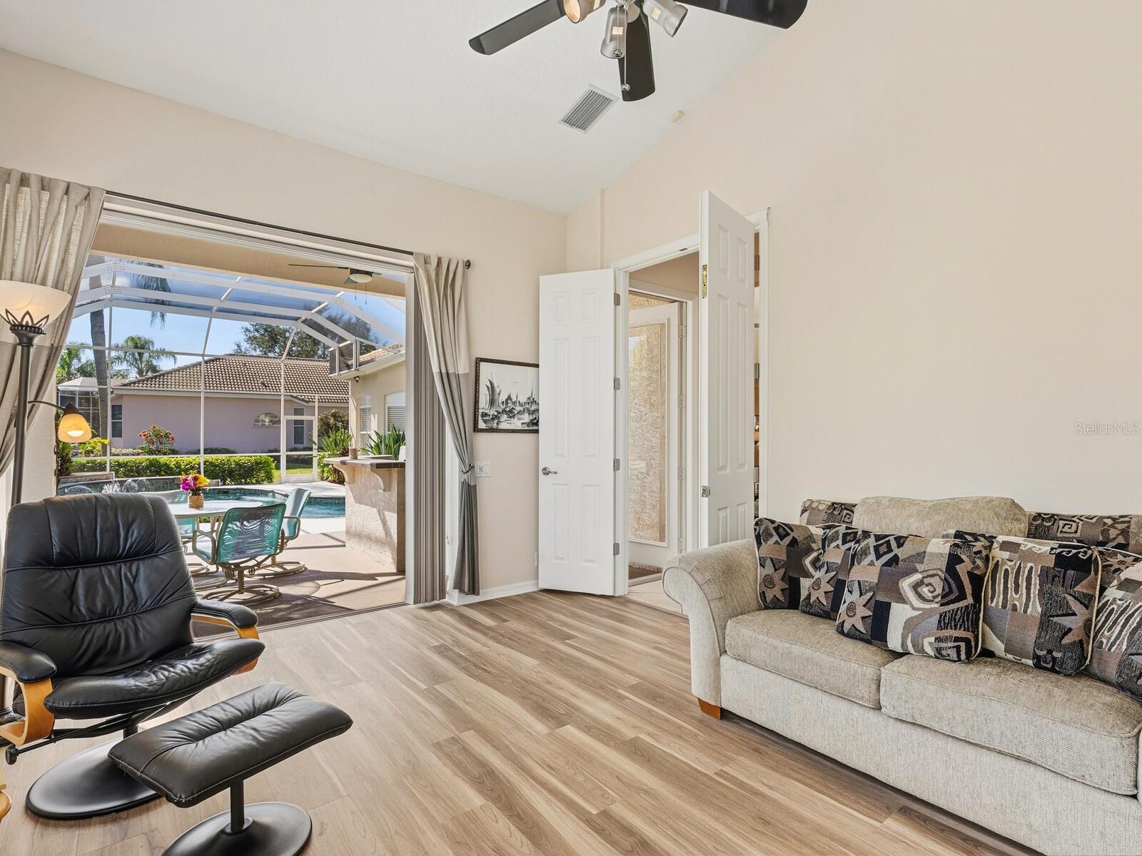 Image 34 of 100 For 7311 Westminster Court