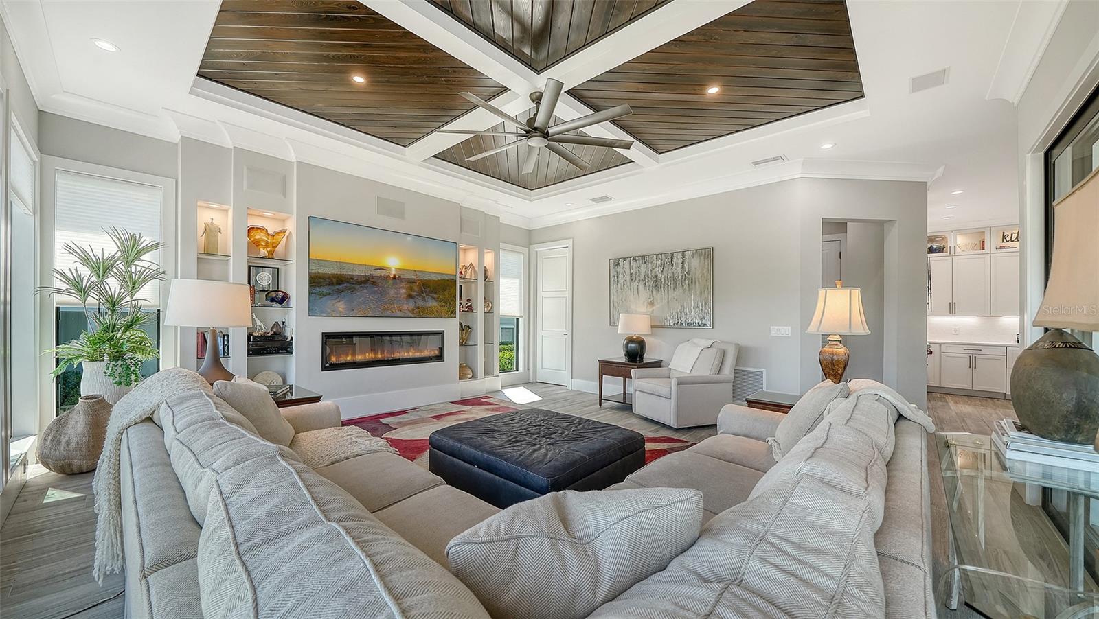 Image 33 of 96 For 5326 Siesta Cove Drive