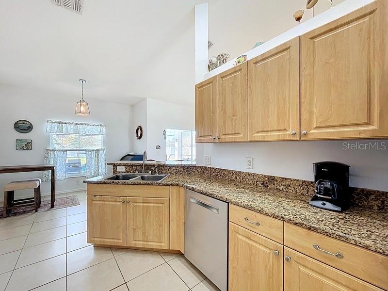 Image 11 of 35 For 2105 14th Street W