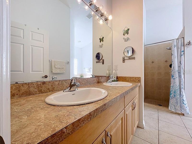 Image 15 of 35 For 2105 14th Street W