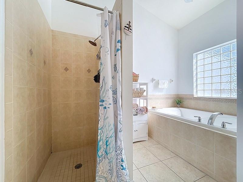 Image 16 of 35 For 2105 14th Street W