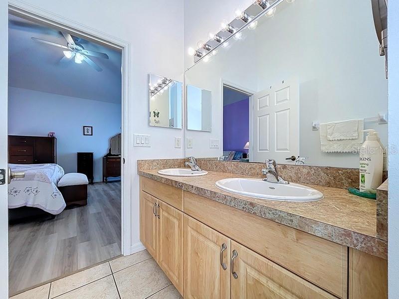 Image 17 of 35 For 2105 14th Street W