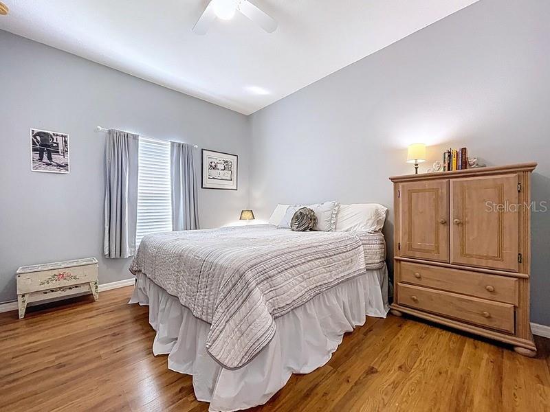 Image 19 of 35 For 2105 14th Street W