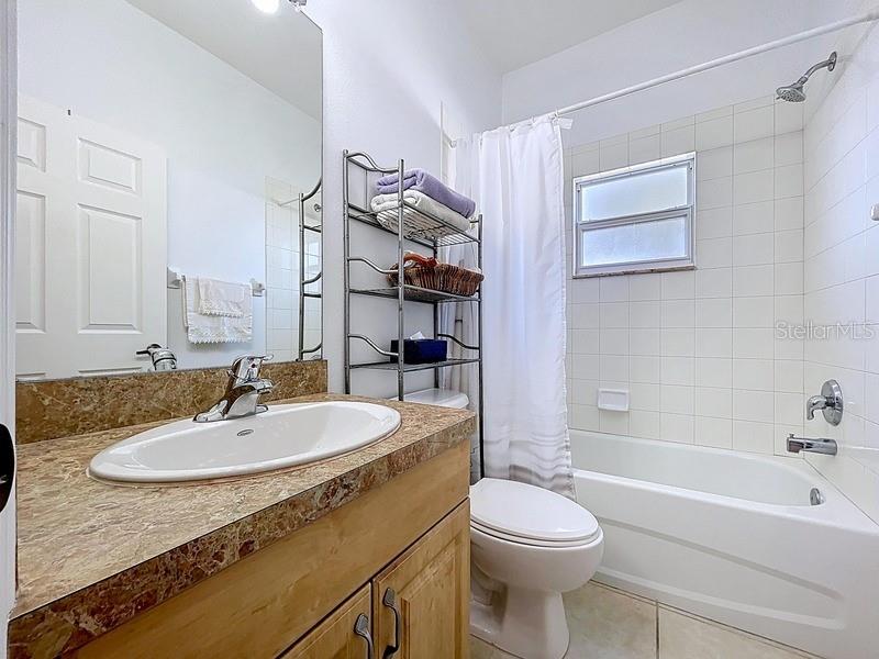 Image 21 of 35 For 2105 14th Street W