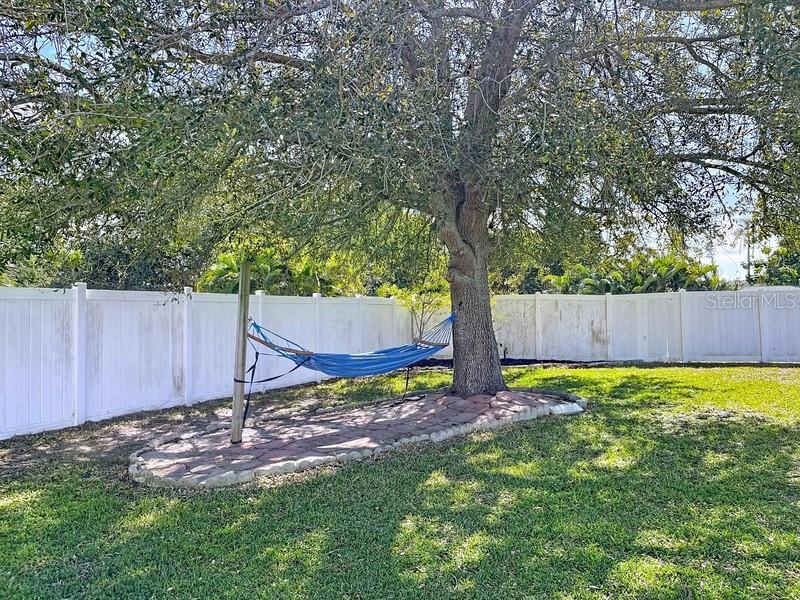 Image 30 of 35 For 2105 14th Street W