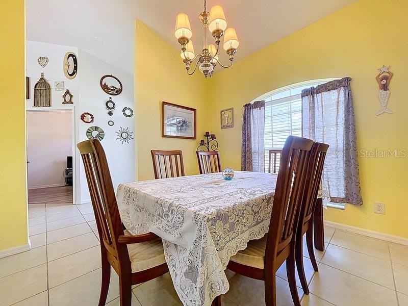 Image 5 of 35 For 2105 14th Street W