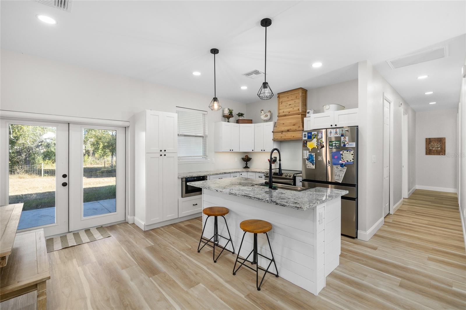 Image 8 of 31 For 33634 Washington Loop Road