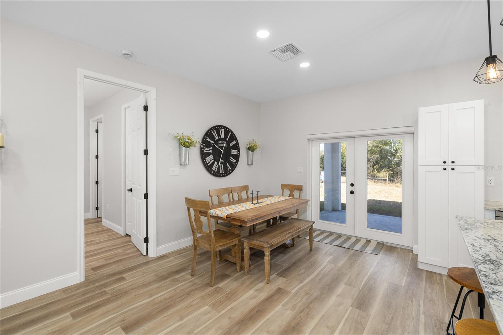 Image 9 of 31 For 33634 Washington Loop Road