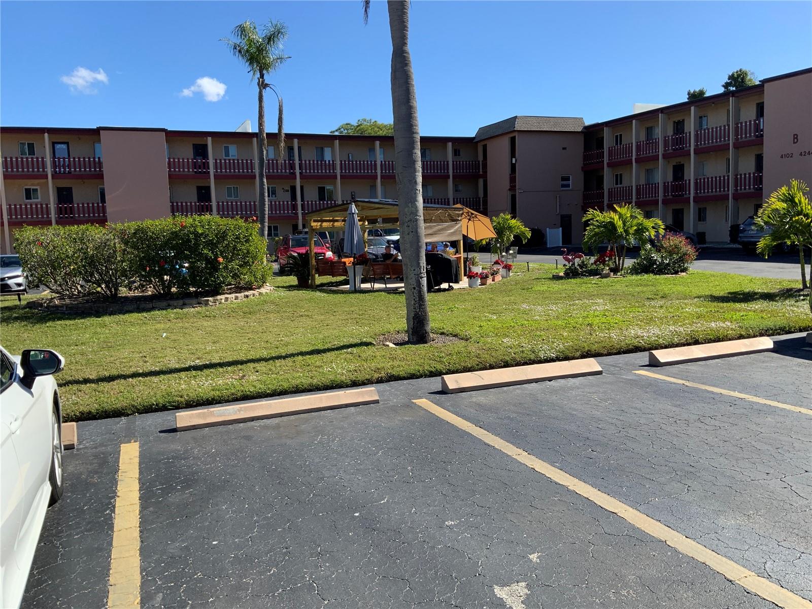 Image 4 of 33 For 4216 Heron Way B- 310