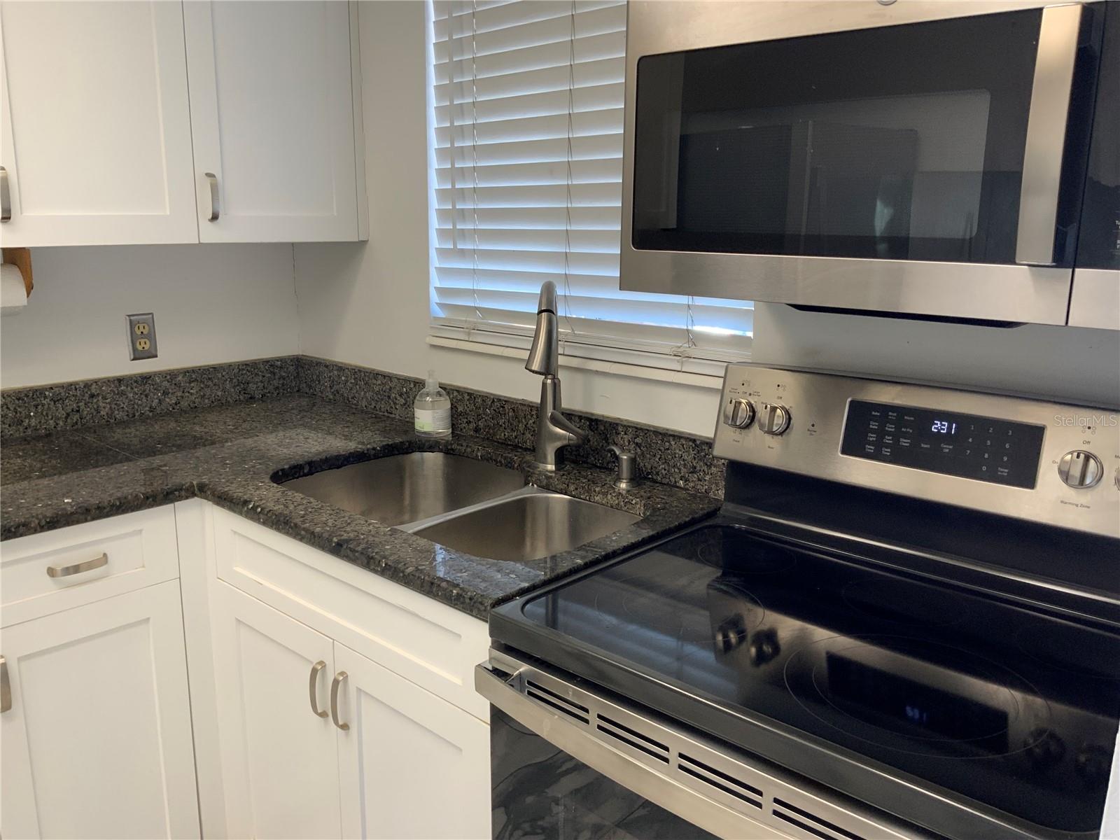 Image 7 of 33 For 4216 Heron Way B- 310