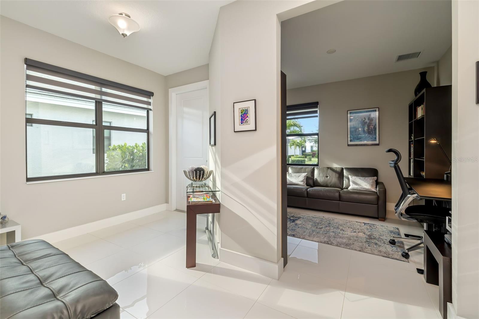 Image 10 of 62 For 5244 Barnett Circle