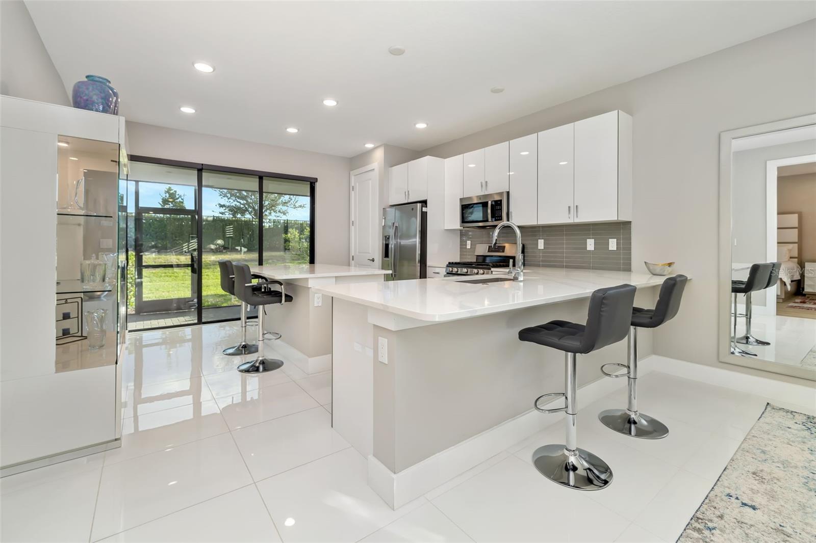 Image 18 of 62 For 5244 Barnett Circle