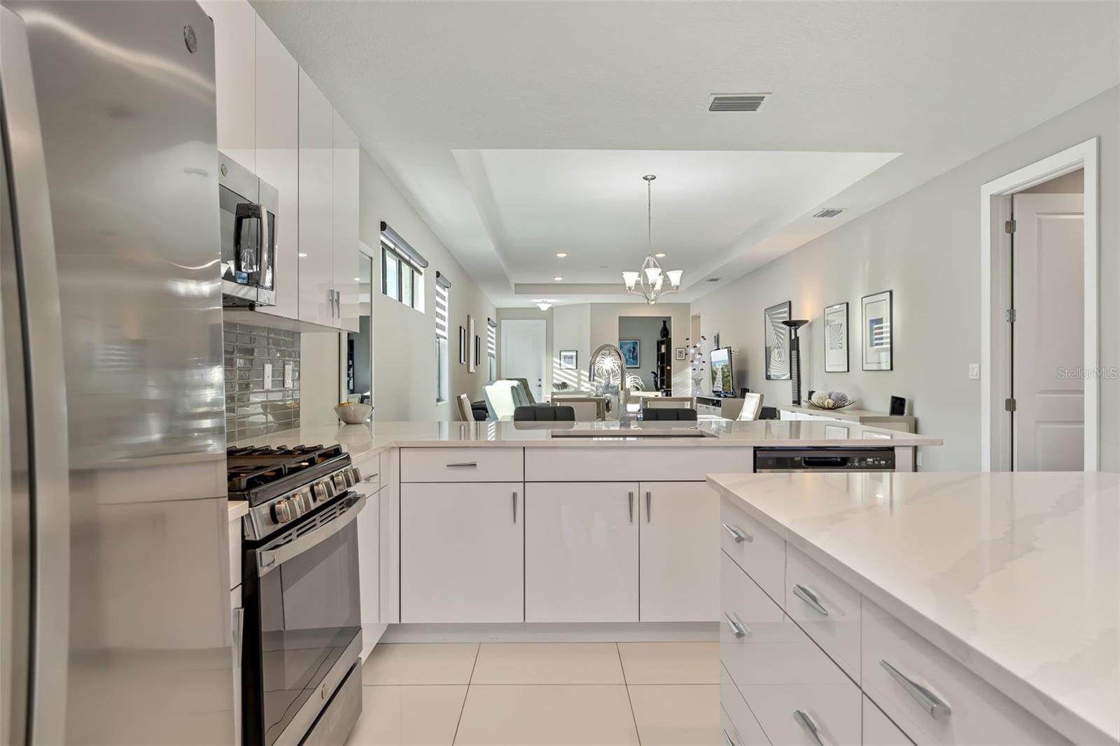 Image 21 of 62 For 5244 Barnett Circle