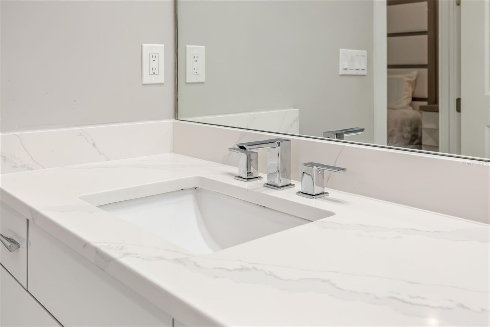 Image 32 of 62 For 5244 Barnett Circle