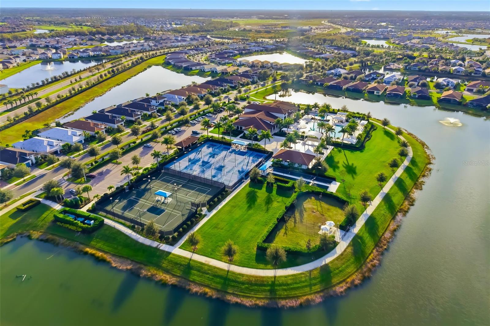 Image 39 of 62 For 5244 Barnett Circle