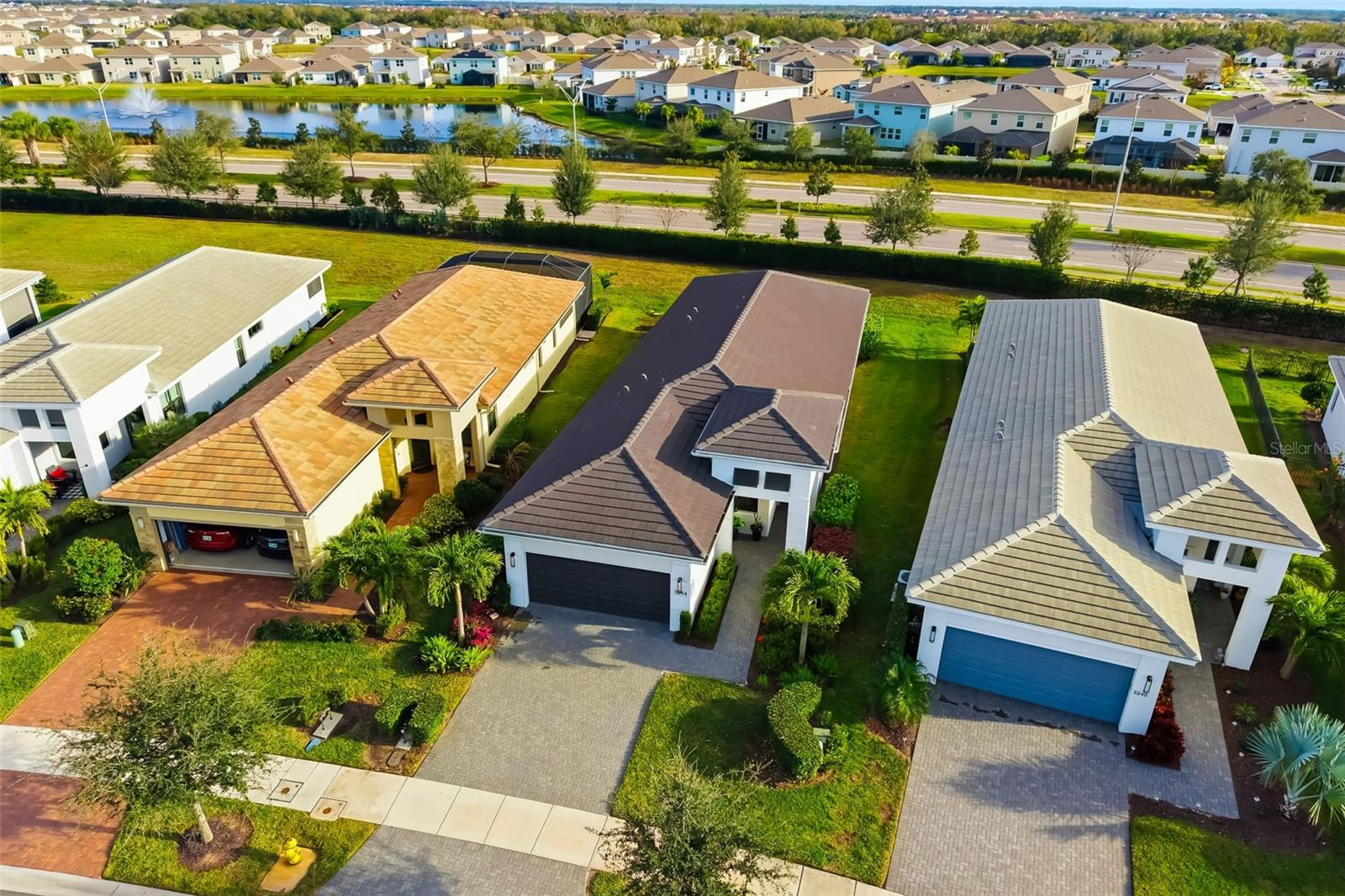 Image 4 of 62 For 5244 Barnett Circle